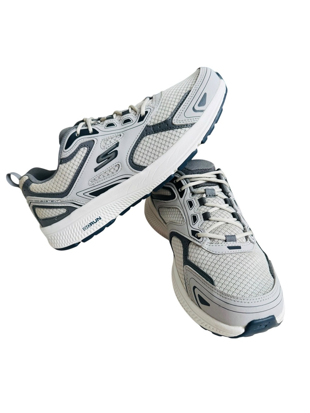 Skechers GOrun Consistent Men’s 9.5 Gray Navy Air Cooled Goga Mat Running Shoes